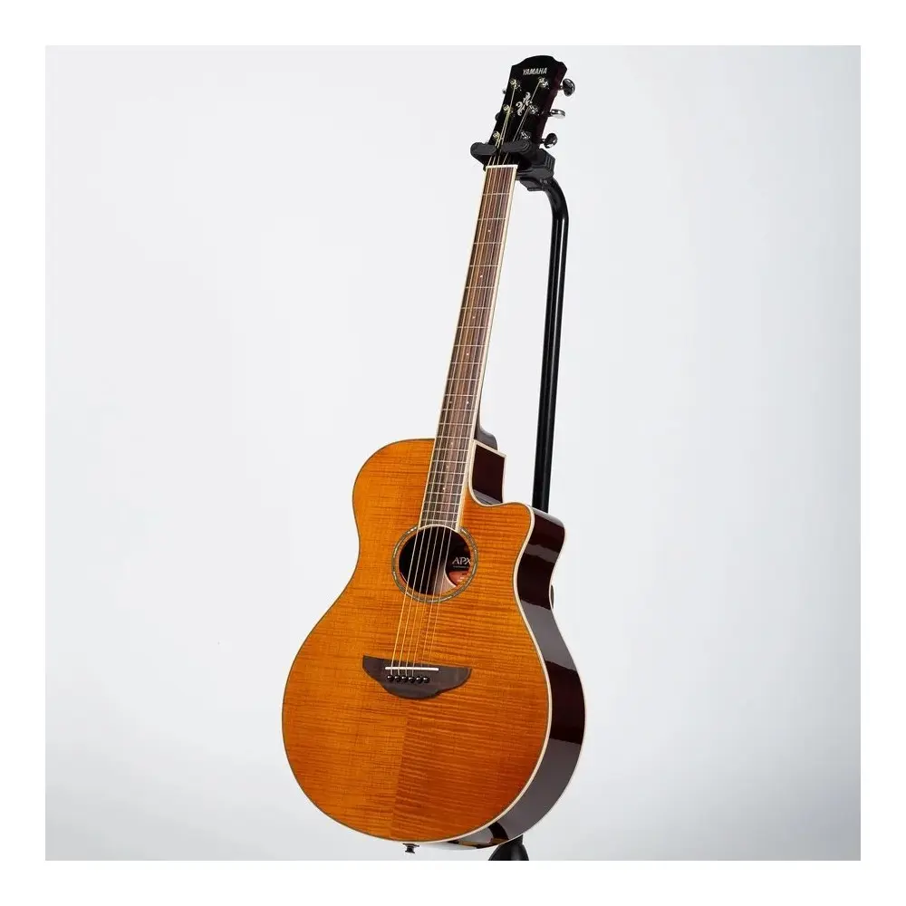 Guitarra Electroacústica APX Yamaha APX600FMAB