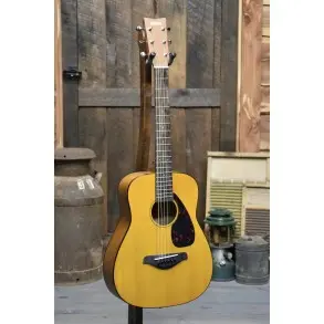 Guitarra Acústica Pequeña Yamaha JR1