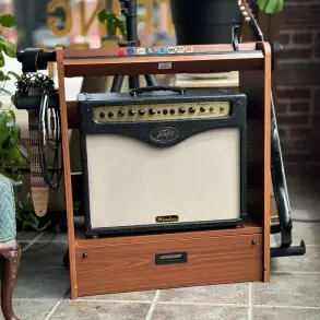 Estación de trabajo para guitarra o bajo amplificador y pedales ordenados On Stage GWS5000RB