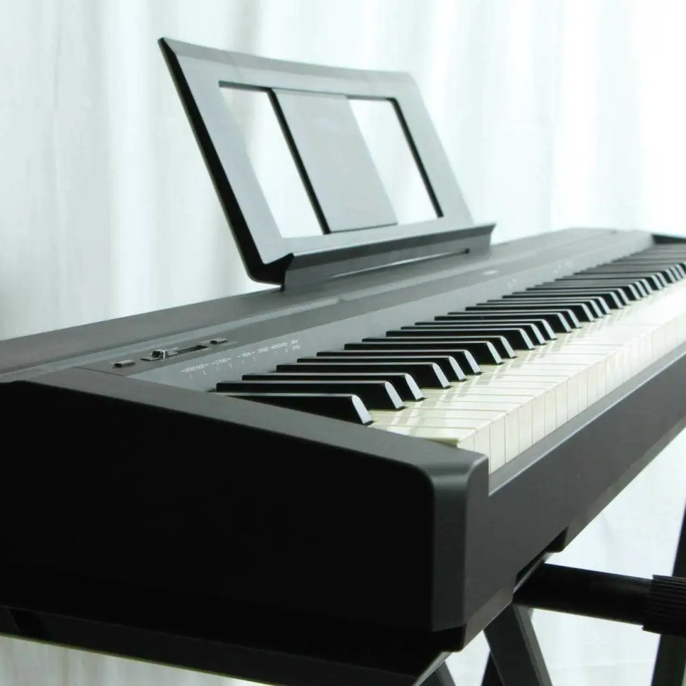 Piano Digital Yamaha P45 88 Teclas pesadas 10 Sonidos