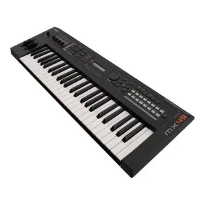 Sintetizador Yamaha De 49 Teclas Performance MX49 BK