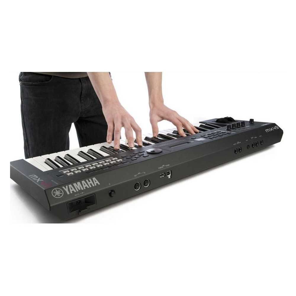 Sintetizador Yamaha De 49 Teclas Performance MX49 BK