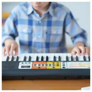 Teclado Yamaha PSSF30 para Niño 37 Teclas Mini Portatil USB