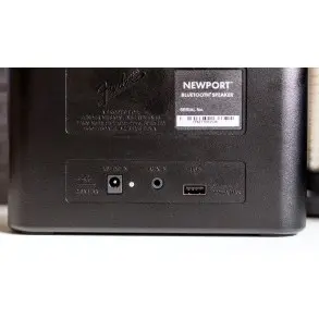 Bafle Fender Newport Bluetooth 30w Bateria Recargable p/12Hs Color Gris