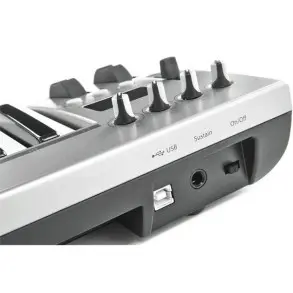 Controlador Midi Acorn MASTERKEY61 61 Teclas - Sensitivo