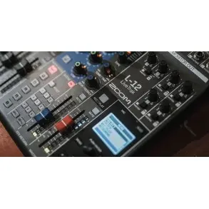 Mixer Digital Zoom L-12 de 12 Canales Multitrack SD USB y Efectos