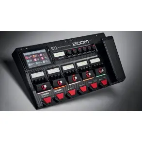Pedalera Multiefecto Procesador para Guitarra o Bajo Zoom G11