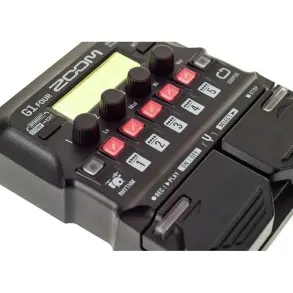 Pedalera Zoom Multiefecto G1 Four Para Guitarra Electrica