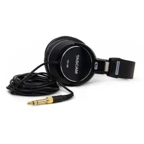 Auriculares De Estudio Tascam TH-06