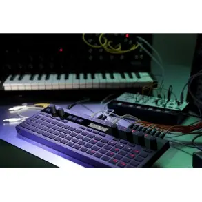 Sequenciador Korg SQ-64 Polifonico 64 Pasos