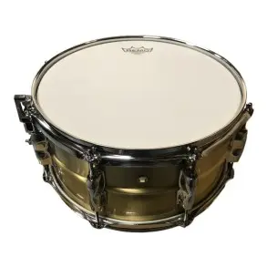 Redoblante YAMAHA Recording Custom 13" x 6,5" Metal Brass RRS1365