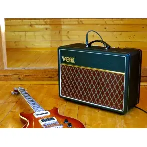 Amplificador Vox AC10C1 De 10W Con Celestion VX10