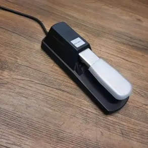 Pedal Sustain Kurzweil KP1 Usado