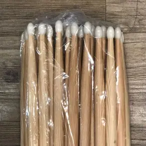 Pack De 12 Pares De Palillos Promark 7A Punta Nylon LAU7ANPack12