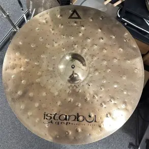 Platillo Istanbul Crash Dry Dark Brilliant Xist 22"