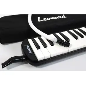 Melodica 32 Teclas Leoanrd Con Funda Boquillas Desmontables M32ABK