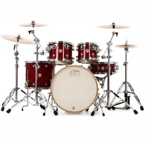 Batería DW Design Series Lacquer 5 cuerpos Color Cherry Stain Bombo 22"
