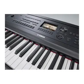 Piano Yamaha Dgx670 88 Teclas Arranger Con Bluetooth
