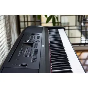 Piano Yamaha Dgx670 88 Teclas Arranger Con Bluetooth