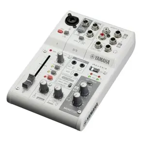 Consola Mixer Yamaha Streaming Usb 3 Canales Interfaz Ag