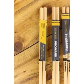 Palillos Promark Forward Balance 535 7A - Punta Madera Acorn