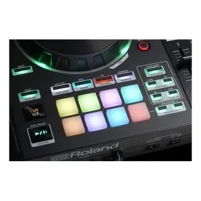 Controlador Dj Roland Dj 505 Negro De 2 Canales Interface