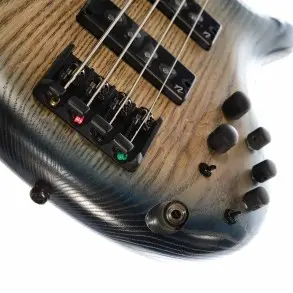 Bajo Eléctrico Ibanez SR600ECTF | Activo De 4 Cuerdas | Color COSMIC BLUE STARBURST