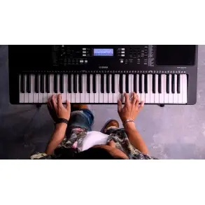 Teclado Yamaha PSR-E373 5 Octavas Sensitivo 600 Sonidos