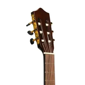 Guitarra Clasica Stagg 1/2 Caja De Pino-Eq 5 Bandas Y Afinador- Con Corte