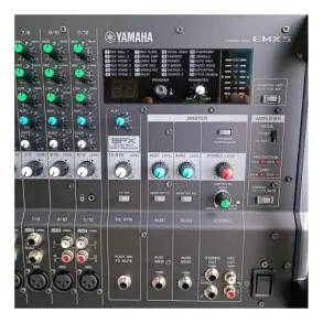 Mixer 12 Canales Potenciada Yamaha EMX5 con Efectos