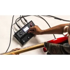 Pedalera De Bajo Zoom B2 Four USB 82 FX Loopera