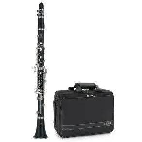 Clarinete Yamaha YCL450 Si bemol llaves plata niquelada + estuche tipo mochila