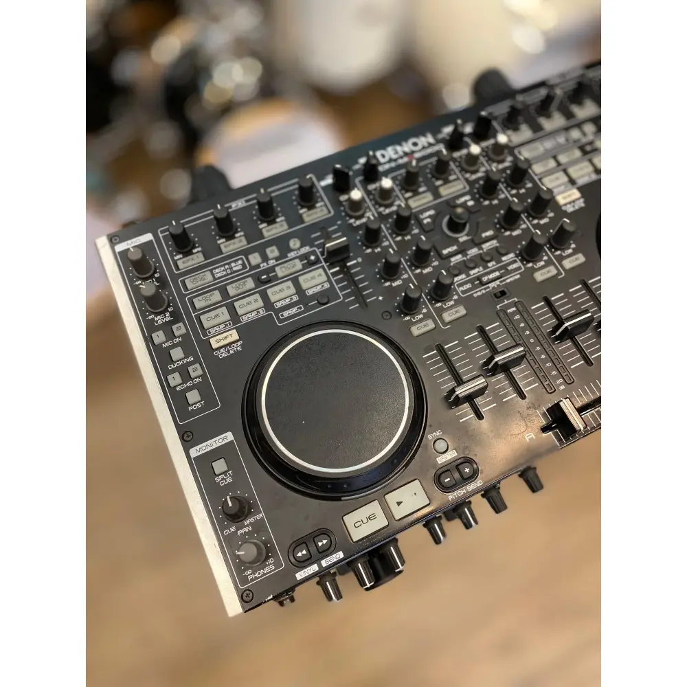 Controlador DJ Denon MC6000 4 Canales 2 Platos Usado