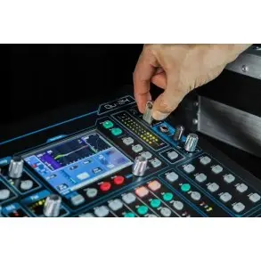 Mixer Digital 32 Canales Allen & Heath QU-32C