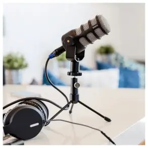 Microfono Condenser Para Podcast Rode PODMIC Dinámico Cardioide