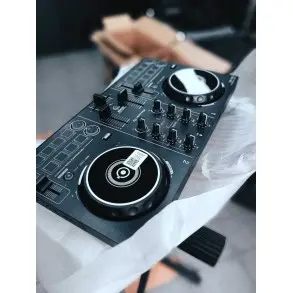 Controlador De DJ Pioneeer DDJ-200 con Bluetooth