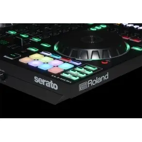 Controlador Dj Roland Dj 505 Negro De 2 Canales Interface