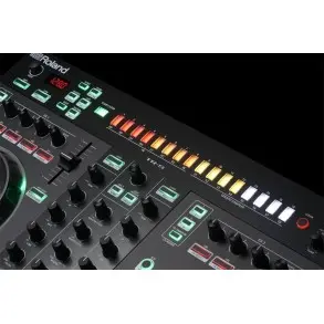 Controlador Dj Roland Dj 505 Negro De 2 Canales Interface