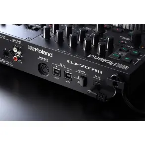 Controlador De Dj Roland Dj-707m 4 Canales Dj Serato Pro