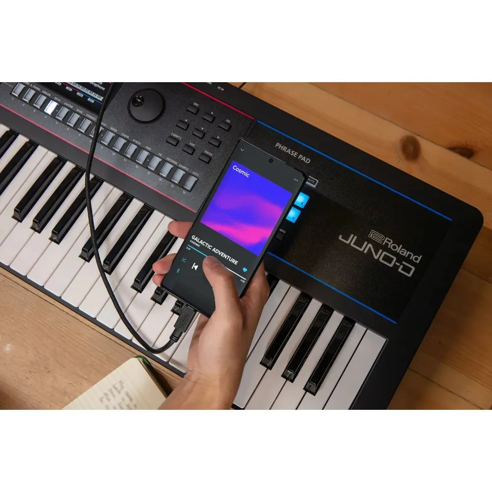 Sintetizador Roland JUNOD8 Teclado Workstation 61 Teclas