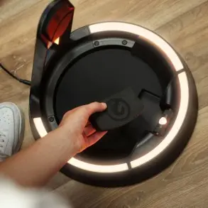 Soporte de Guitarra o bajo universal con Luz Led Gravity GSLSA01B