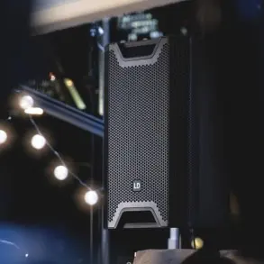 Bafle Activo 300W de 12" Negro LD Systems ICOA12A