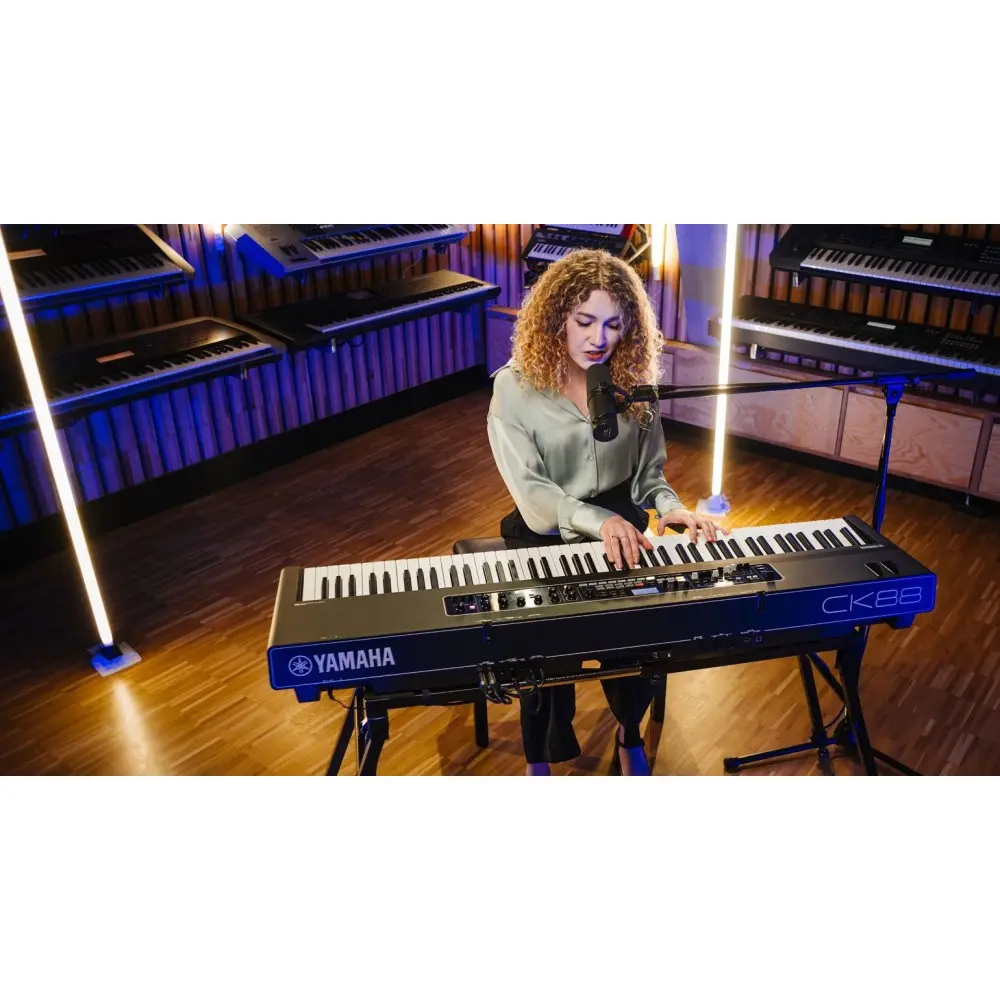 Stage Piano Yamaha CK88 88 Tecla con Drawbars