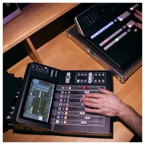 Mixer Digital Yamaha de 16 Canales DM3S