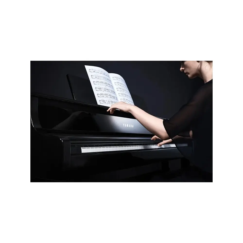 Piano Digital Con Mueble y Banqueta Yamaha CLP835B Clavinova Bluetooth