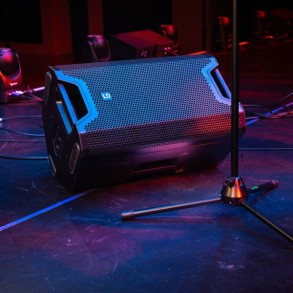 Bafle Activo 300W de 12" Negro Con Bluetooth LD Systems ICOA12ABT