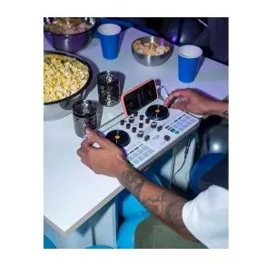 Controladora Dj Control Mix Ultra Hercules Dj Portatil