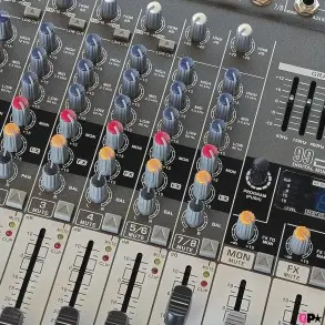Mixer 8 Canales con Bluetooth Ross EX-8U