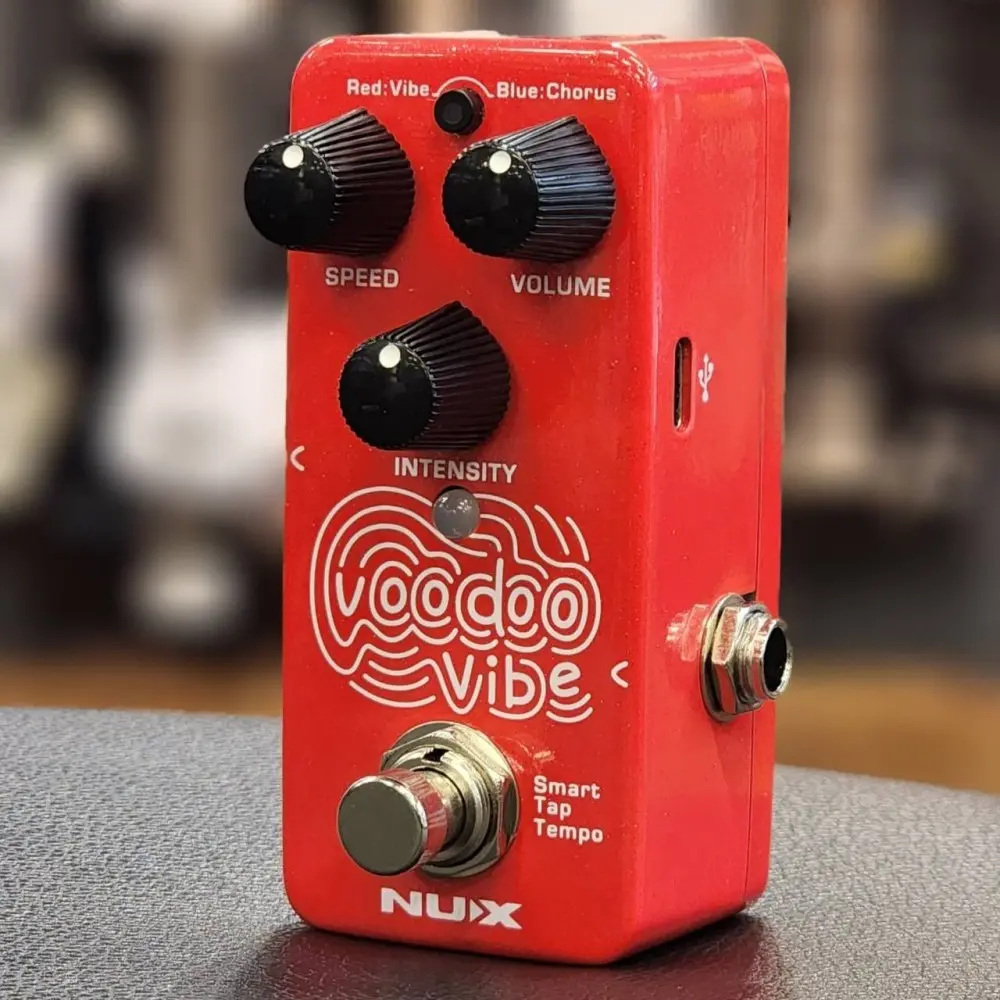 Mini Pedal de Efecto Chorus Vibe Nux NCH-3
