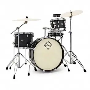 Bateria 4 Cuerpos Roomer Bombo 20" DIXON PODL520BKC